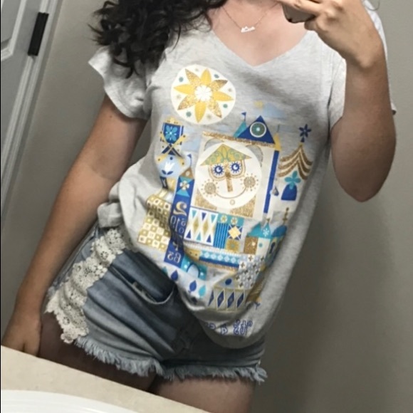 Women’s Mossimo light wash denim high rise floral lace shorts. Size 4/27. - Picture 2 of 7